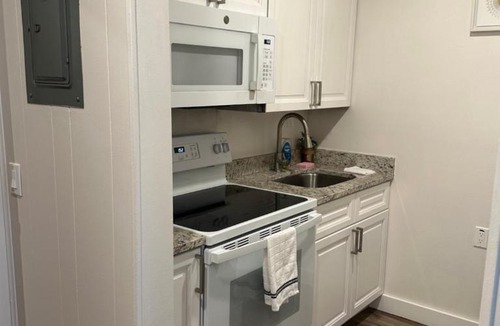 Gadsden Apartment | Beautiful renovated Studio Apartment in Gadsden AL