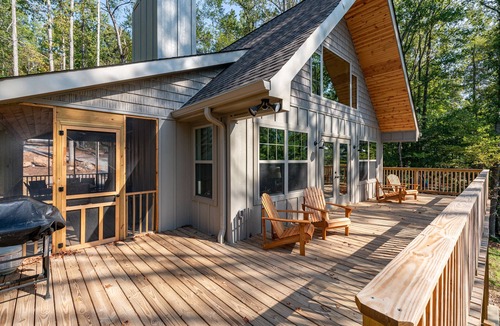 Whiteside Cabin | Beautiful river cabin in the heart of the Tennessee River Gorge.