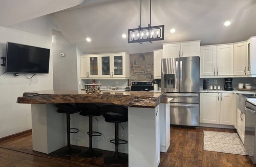 Farwell House | Beautiful Riverfront Home