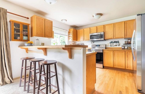 Holly House | BEAUTIFUL ROOM FOREST VIEW
