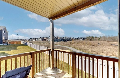 Vaughan House | Beautiful room, quiet house with the comfort of a luxurious home near Wonderland