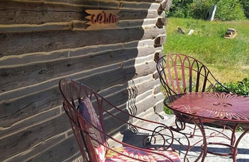 Wolf Creek Cabin | Beautiful, Rustic and Cozy Historic Cabin