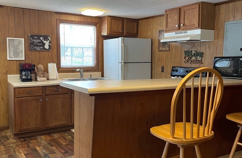 Kelso House | Beautiful Rustic Cabin On Lincoln Lake Is A Sportsman paradise.