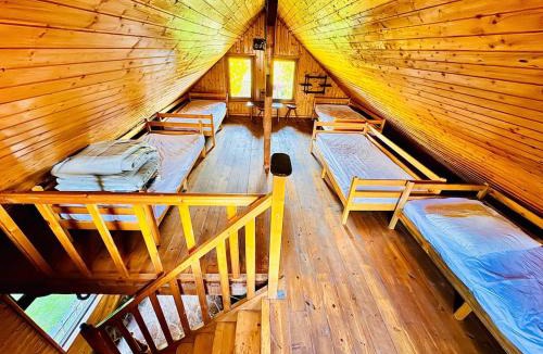 Prejmer House | Beautiful Rustic Cabin