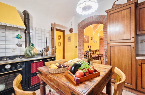Clavesana House | Beautiful rustic in the Langhe