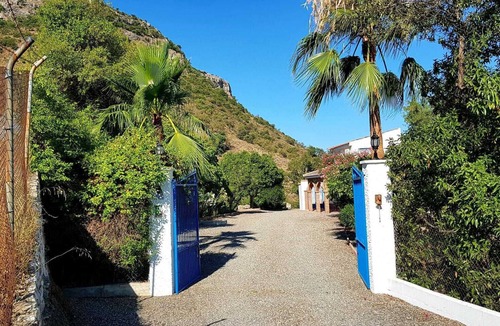Cartama Villa | Beautiful Rustic Villa with Private Pool overlooking Spectacular Mountain Views
