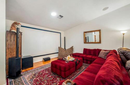 Sunset Ridge House | Beautiful Scottsdale Escape Heated Pool, Spa, & Putting Green