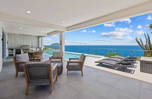 Tropaco Point House | Beautiful SeaCrown Estate-Oceanfront- 6BR 5.5BA with Pool