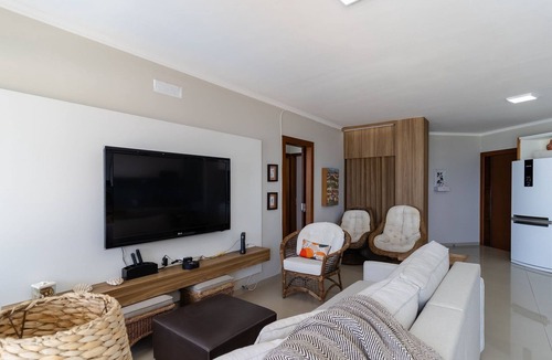 Ingleses Sul Apartment | Beautiful Seaside Apartment With Barbecue Rig0102