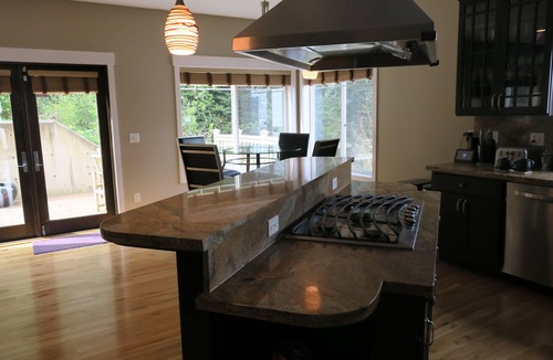 Lawton Park House | Beautiful Seattle Home in Quiet Magnolia