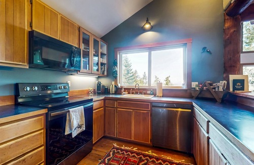 Eastsound Cabin | Beautiful, secluded home w/bay views - watch the sunset from your deck