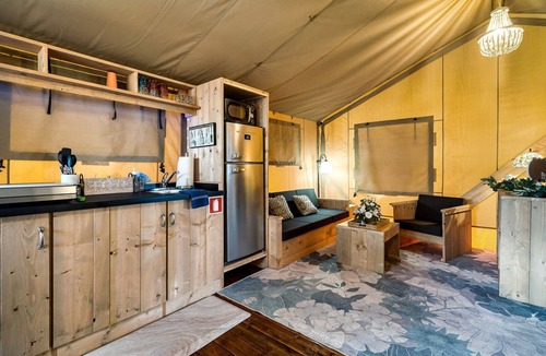 Wears Valley House | Beautiful Secluded Tented Cabin with Fire Pit in Sevierville, Tennessee