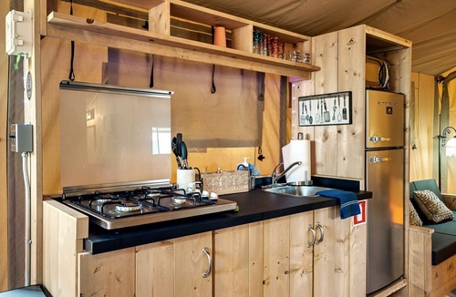 Wears Valley House | Beautiful Secluded Tented Cabin with Fire Pit in Sevierville, Tennessee