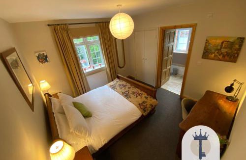 Hillingdon House | Beautiful Self-contained Cottage