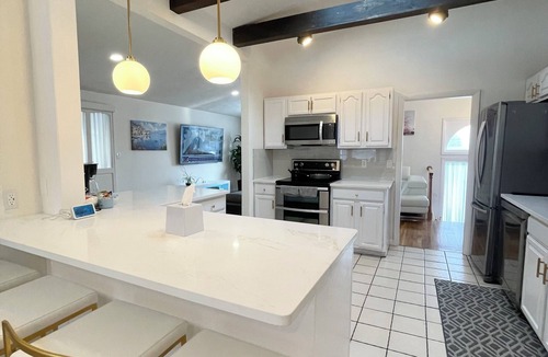 Framingham House | Beautiful & Spacious 4BR House in Quiet North Framingham ,Easy Access to Boston