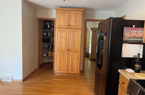 La Crosse House | Beautiful spacious 5 bedroom home resting on Boma Bluff! Gorgeous backyard!