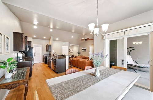 Southwest Ada County Alliance House | 🏡 Beautiful Spacious Boise Home: ✌️TWO Masters w/Full Baths ➕ walk-in closets