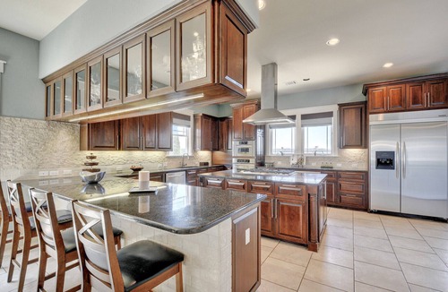 Leander House | Beautiful, Spacious Custom Home 30 min to Austin Downtown, 10 min to Lake Travis