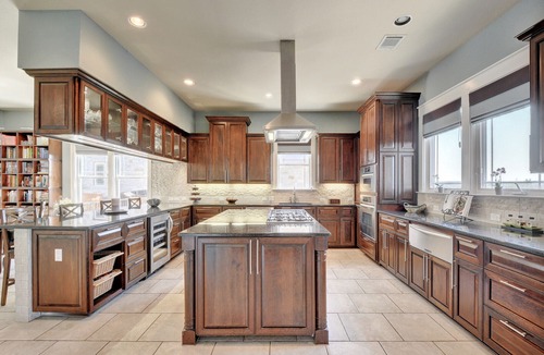 Leander House | Beautiful, Spacious Custom Home 30 min to Austin Downtown, 10 min to Lake Travis