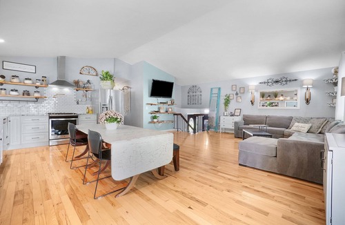 St. Peters House | Beautiful+Spacious+FencedYard🐕Grill+Patio+Walk2Park+27MileBikeTrail🚴‍♀️