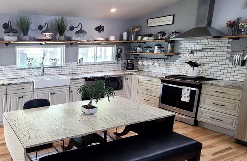 St. Peters House | Beautiful+Spacious+FencedYard🐕Grill+Patio+Walk2Park+27MileBikeTrail🚴‍♀️
