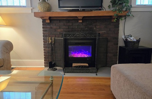 Midtown House | Beautiful Spacious Home - Near Charles Schwab Field- CWS, CHI Arena, Downtown