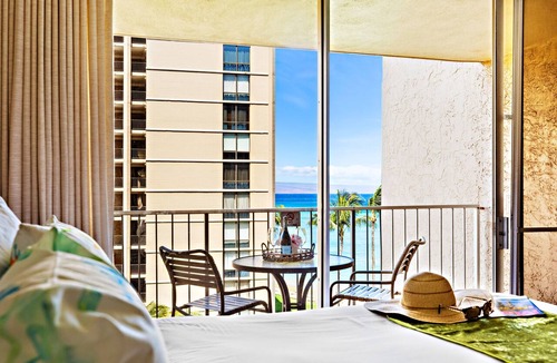 Kahana Condo | Beautiful spacious studio at beachfront resort