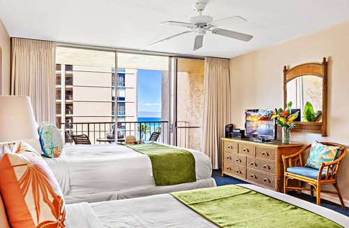 Kahana Condo | Beautiful spacious studio at beachfront resort