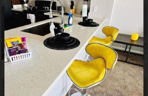 Atascocita Apartment | Beautiful spacious two bedroom & pool!