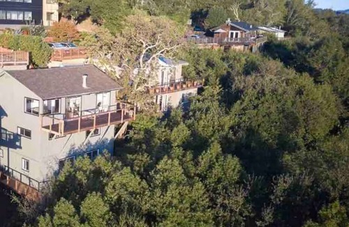 San Anselmo House | Beautiful, spacious home in a quiet San Anselmo setting with stunning views