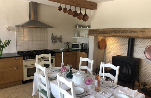 Mansencome House | Beautiful stone house with stunning panoramic views set in idyllic countryside.