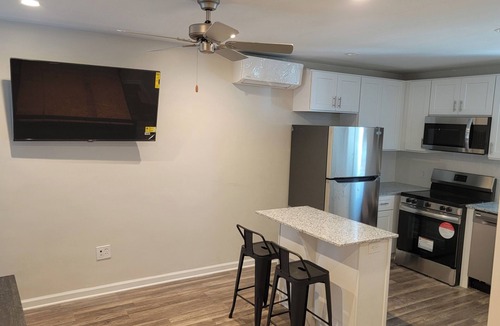 Highlands - Perkins Apartment | Beautiful Studio Apt 5 -DnStairs