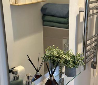 Northumberland Park Apartment | Beautiful Studio Flat