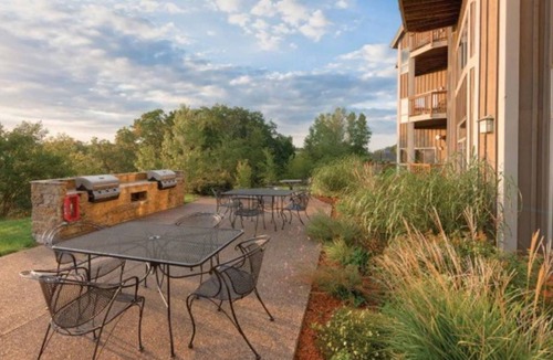 Hanover Apartment | Beautiful studio minutes from Galena's Balloon Festival and beautiful downtown