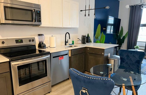 Elizabeth Apartment | Beautiful Studio Near Airport iepb