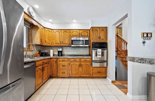 Mount Prospect House | Beautiful Suburban Home - Quiet Area, Close to City