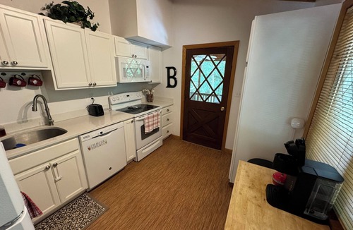 Moultonborough House | Beautiful Suissevale Home 163 Steps from Lake Winnipesaukee