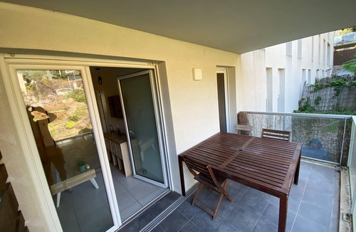 La Valette-du-Var Apartment | Beautiful T2 with swimming pool - near park