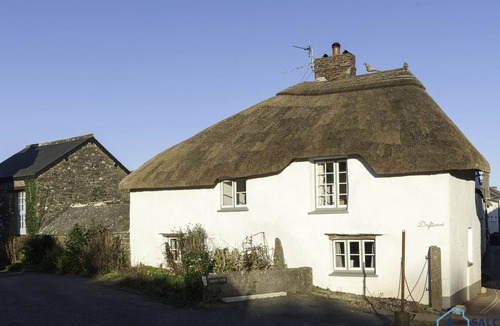 Malborough Cottage | Beautiful Thatched Devon Cottage - close to Salcombe & Hope Cove