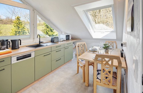 Luedenscheid Apartment | Beautiful Three-Bedroom Apartment with Balcony on the 1st Floor