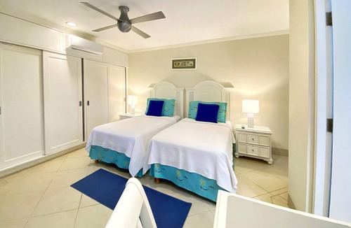 Hastings Villa | Beautiful Three Bedroom Apartments