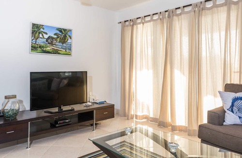 Weston Villa | Beautiful Three Bedroom Property