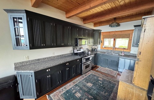 Berwick Cabin | Beautiful, timber frame, lake house with an amazing view!