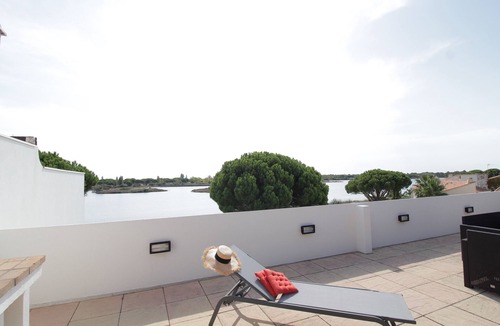 Le Grau-Du-Roi Condo | BEAUTIFUL TRIPLEX OF 145 m² + Solarium of 82 m² with view on the lake