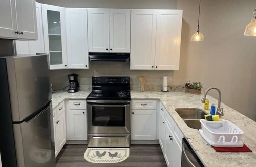 Mount Pleasant House | Beautiful two bedroom two bathroom townhouse