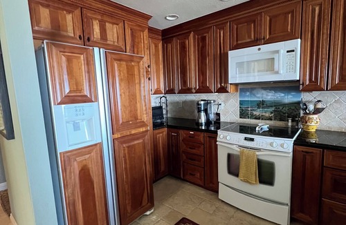 San Clemente Condo | Beautiful unobstructive, ocean views and pier. 3-bedroom condo in San Clemente
