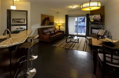 Canmore Apartment | Beautiful Upscale 2 Bedroom Apartment in the heart of Canmore
