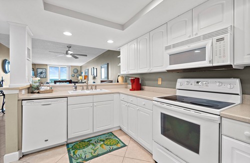 Indian Harbour Beach Condo | Beautiful Beach front condo rental. Gorgeous ocean views! Beachside heated pool