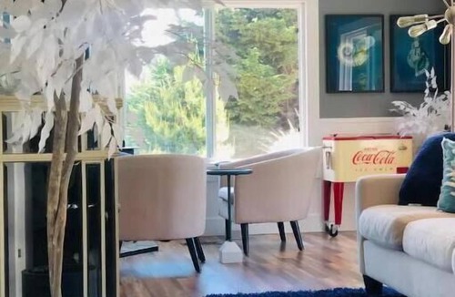 Port Hadlock House | Beautiful Oceanview Retreat 2 Bedroom Home