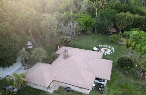 Okeechobee House | Beautiful Vacation Home Across From Lake Okeechobee